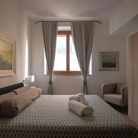 4 Posti Letto Con Patio E Parcheggio Ανκόνα