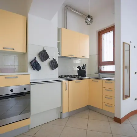 4 Posti Letto Con Patio E Parcheggio Διαμέρισμα