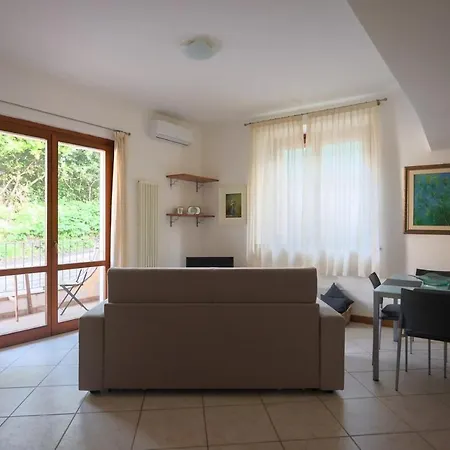 Apartment 4 Posti Letto Con Patio E Parcheggio