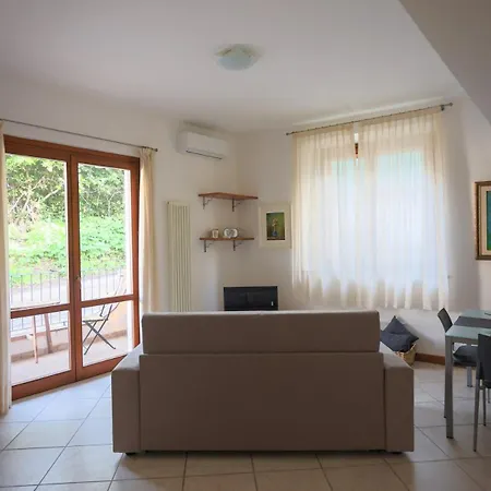 4 Posti Letto Con Patio E Parcheggio Ancona